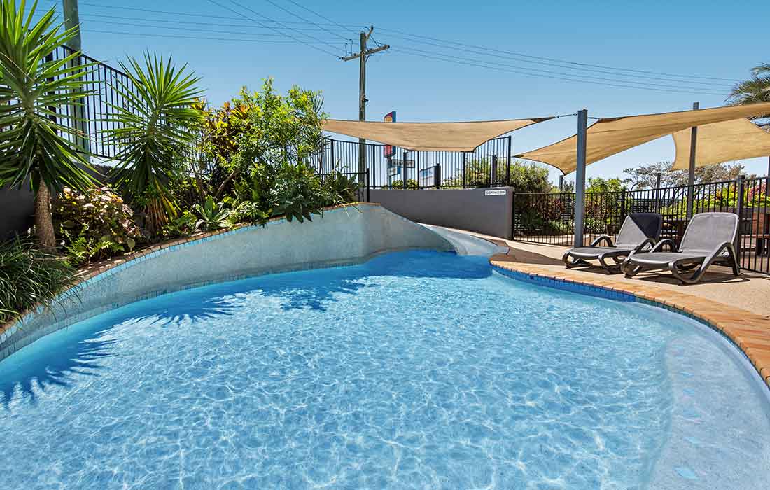 Swimming Pool Mylos Holoday Apartments